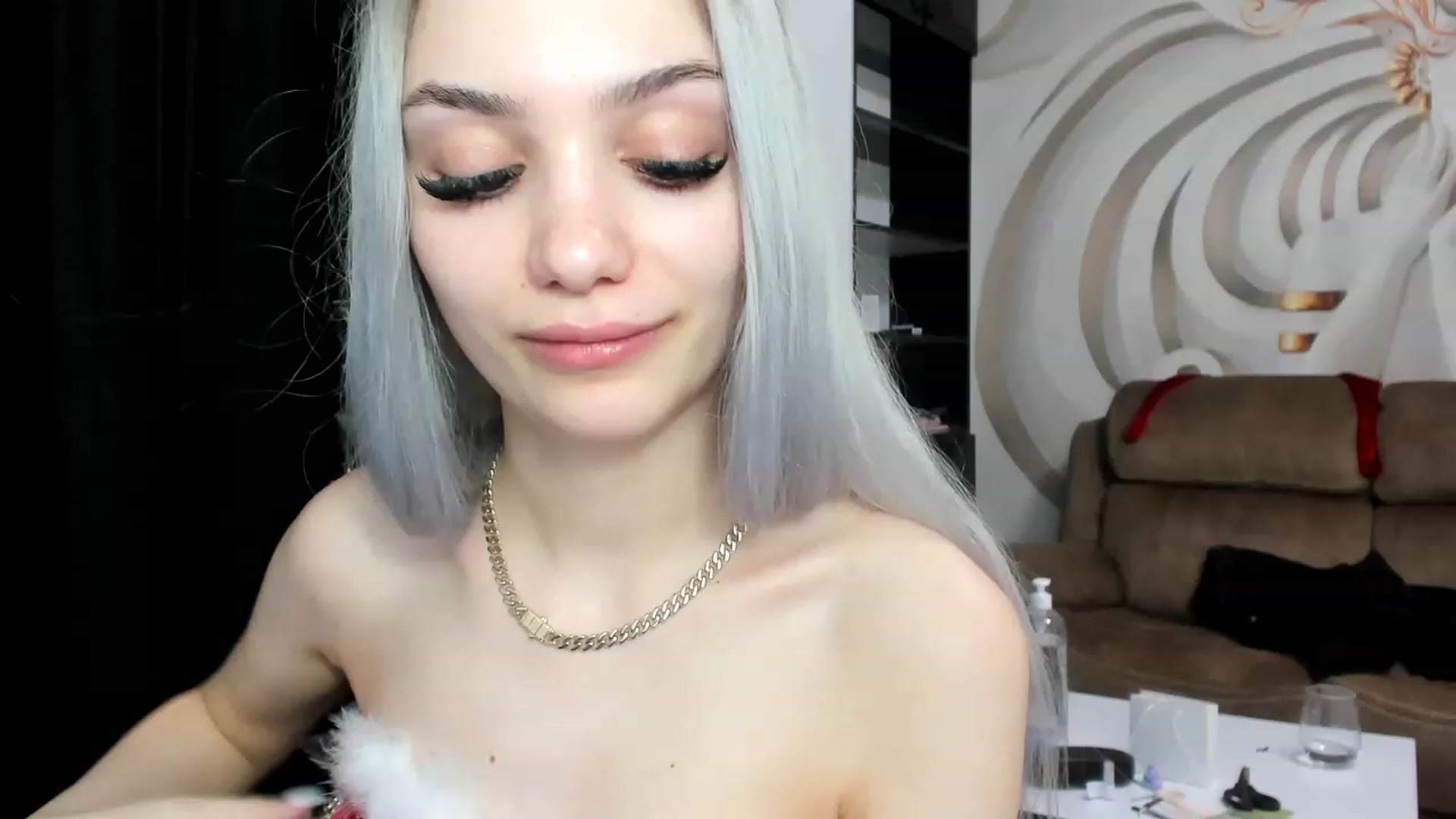 Gallery image thumbnail from HaleySweet18's myfreecams stream on, 12/23/2022, 17:19 image 15 of 20