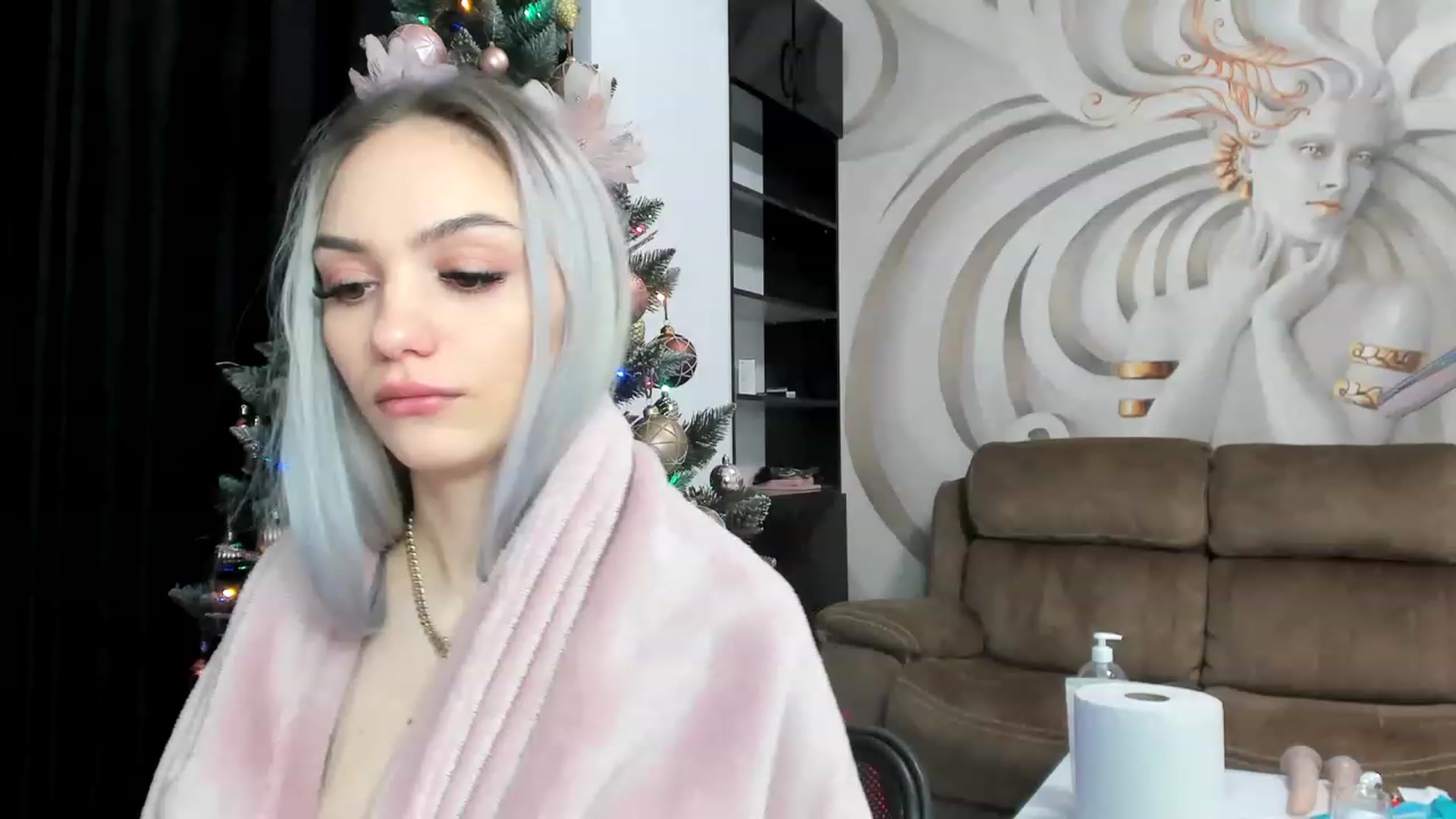 Gallery image thumbnail from HaleySweet18's myfreecams stream on, 12/27/2022, 05:42 image 19 of 20