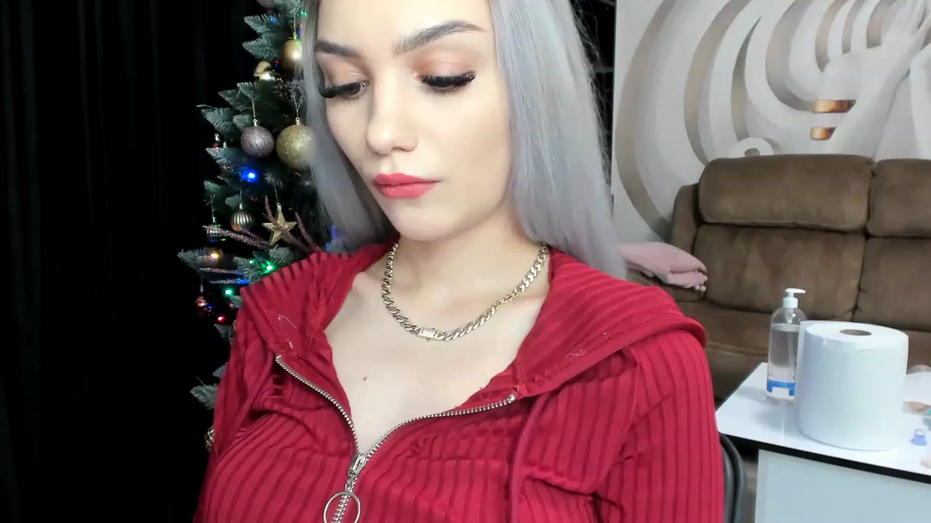 Gallery image thumbnail from HaleySweet18's myfreecams stream on, 12/27/2022, 20:43 image 16 of 20