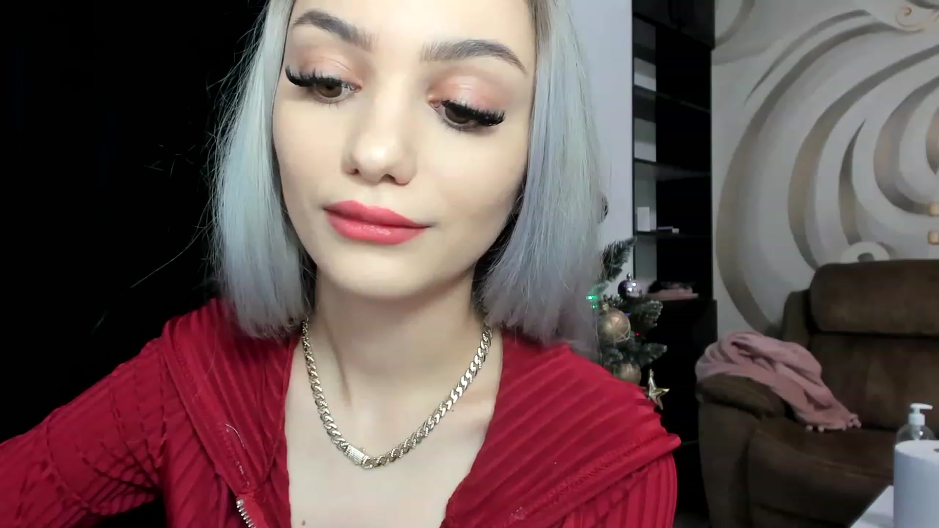 Gallery image thumbnail from HaleySweet18's myfreecams stream on, 12/27/2022, 20:43 image 3 of 20