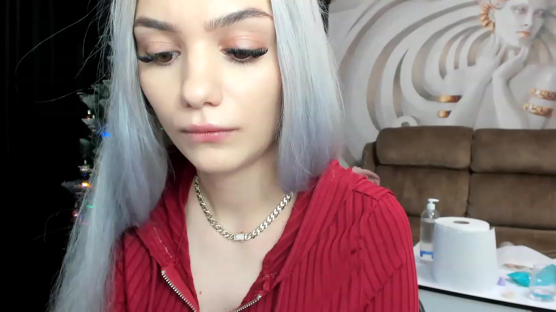 Gallery image thumbnail from HaleySweet18's myfreecams stream on, 12/29/2022, 24:00 image 2 of 20