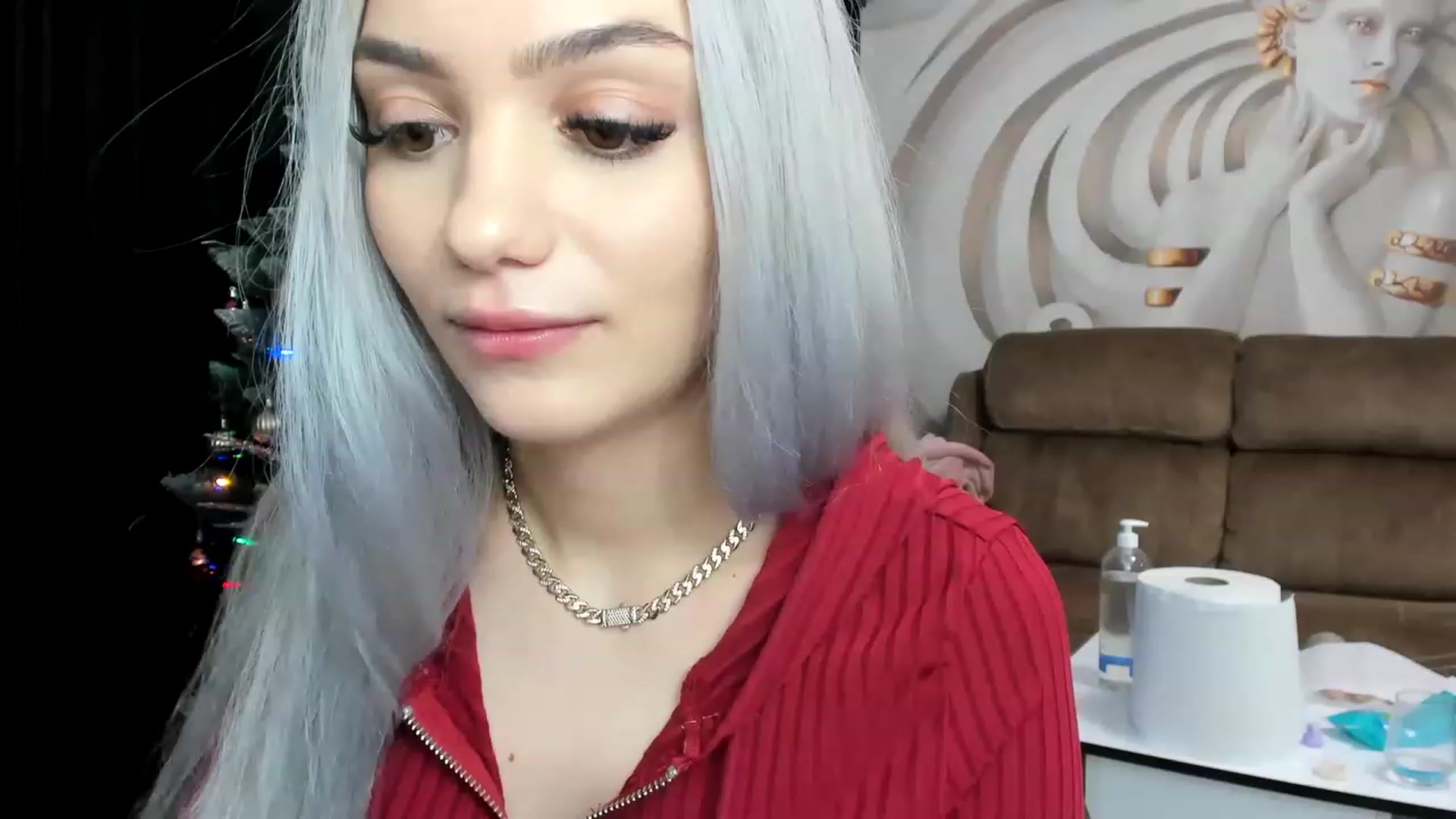 Gallery image thumbnail from HaleySweet18's myfreecams stream on, 12/29/2022, 24:00 image 7 of 20