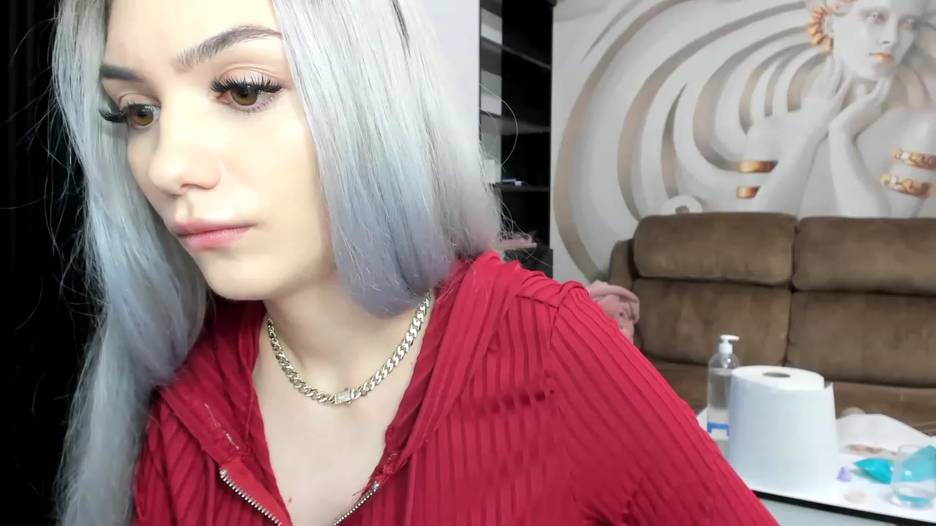 Gallery image thumbnail from HaleySweet18's myfreecams stream on, 12/29/2022, 24:00 image 1 of 20