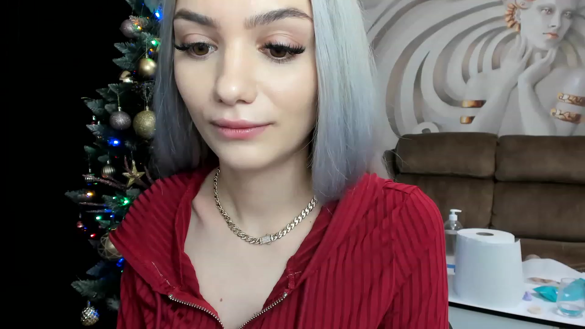 Gallery image thumbnail from HaleySweet18's myfreecams stream on, 12/29/2022, 24:00 image 10 of 20