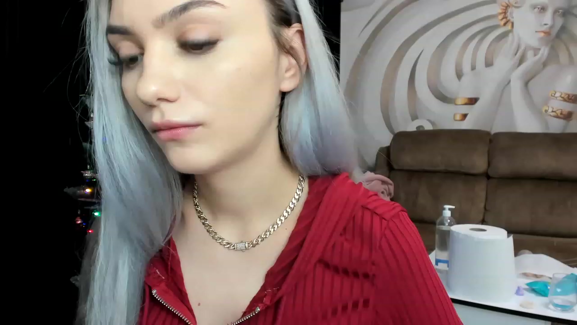 Gallery image thumbnail from HaleySweet18's myfreecams stream on, 12/29/2022, 24:00 image 15 of 20