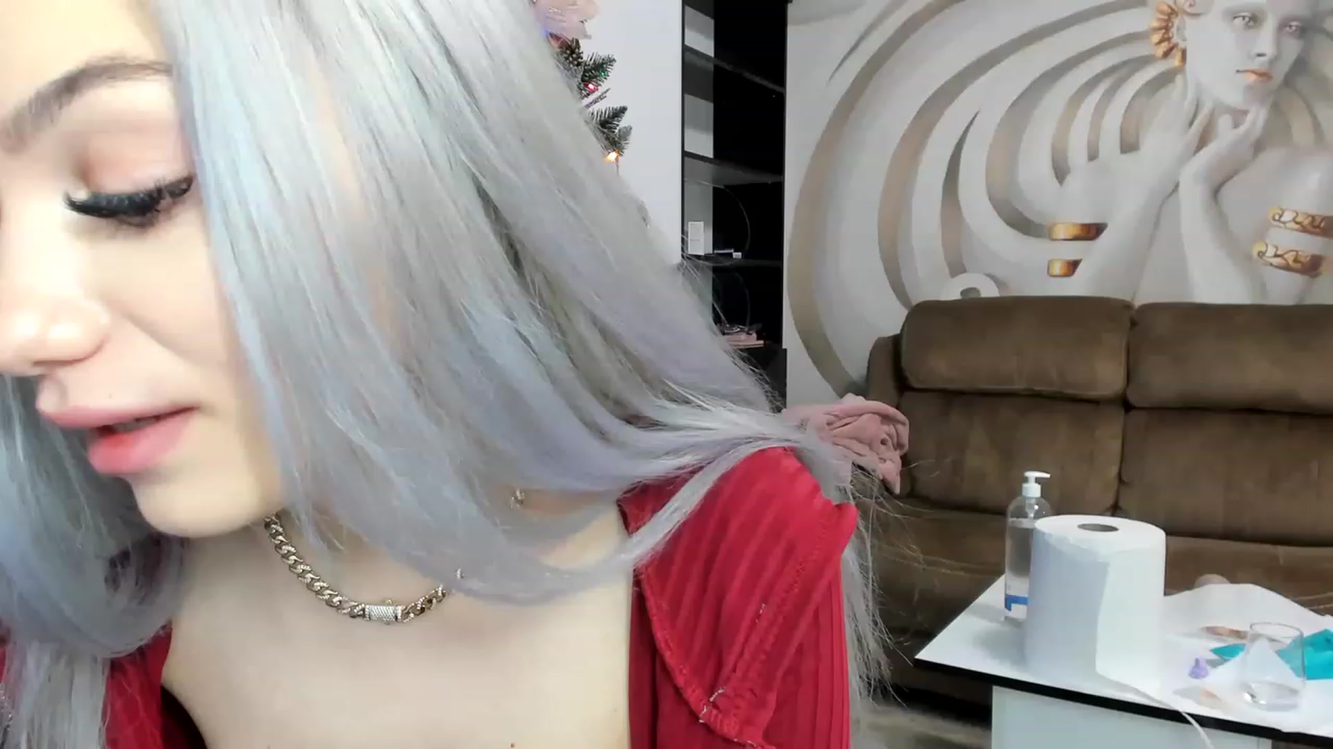 Gallery image thumbnail from HaleySweet18's myfreecams stream on, 12/29/2022, 05:45 image 6 of 20