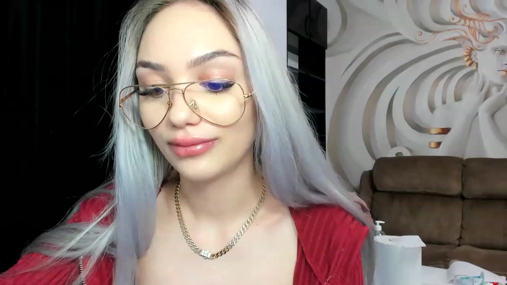 Gallery image thumbnail from HaleySweet18's myfreecams stream on, 12/30/2022, 01:01 image 18 of 20