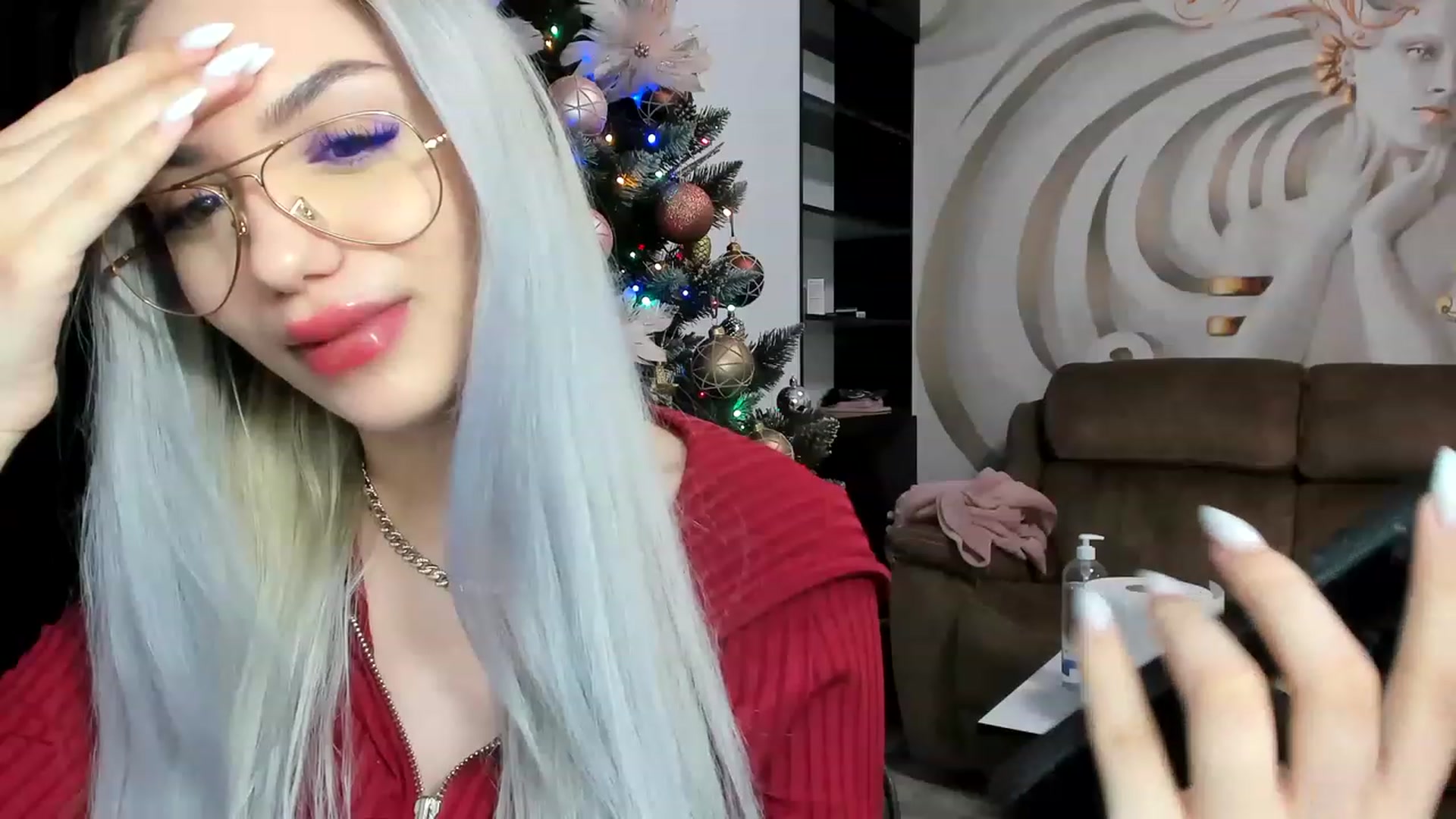 Gallery image thumbnail from HaleySweet18's myfreecams stream on, 12/30/2022, 01:01 image 6 of 20