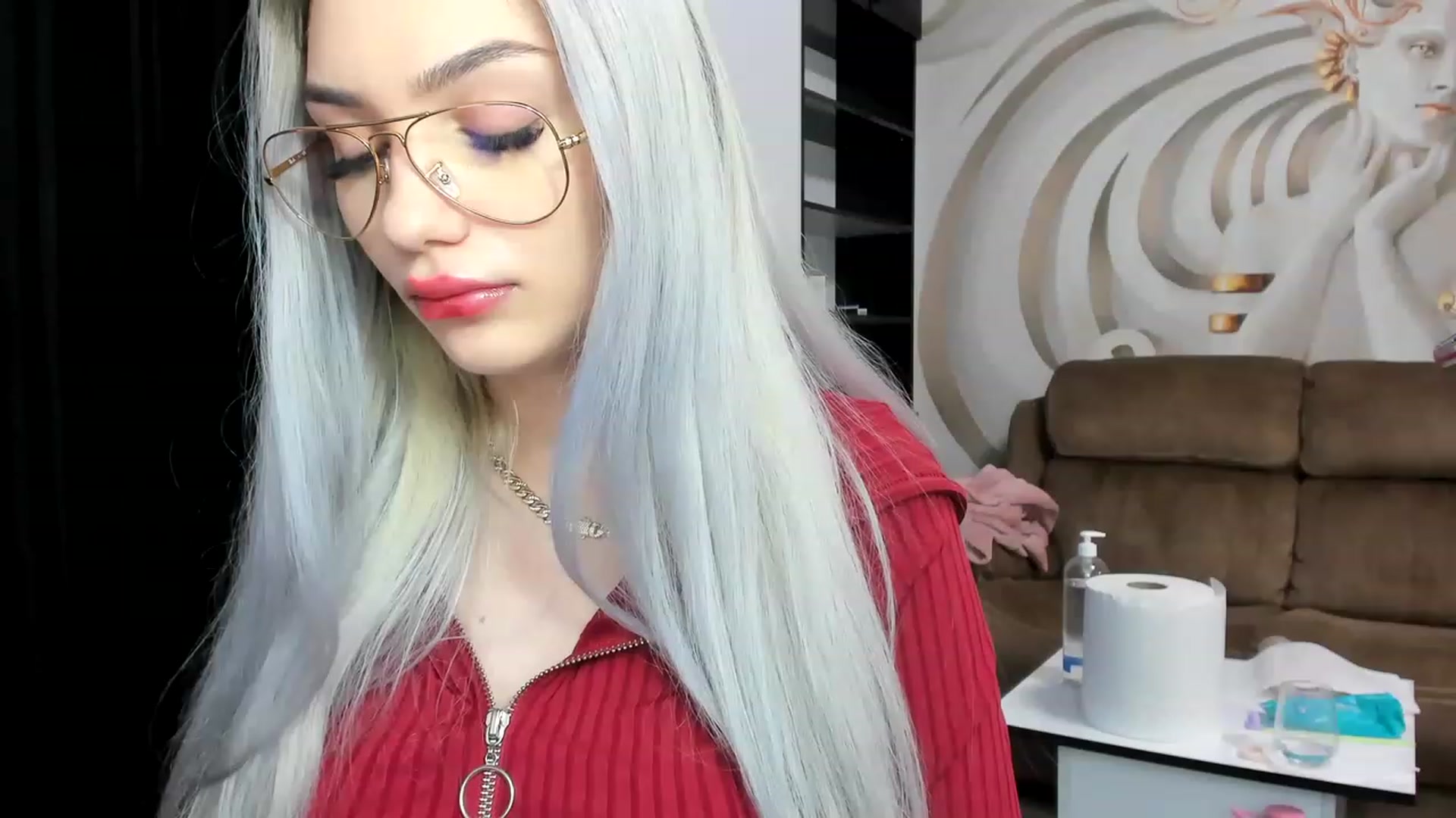 Gallery image thumbnail from HaleySweet18's myfreecams stream on, 12/30/2022, 01:01 image 2 of 20