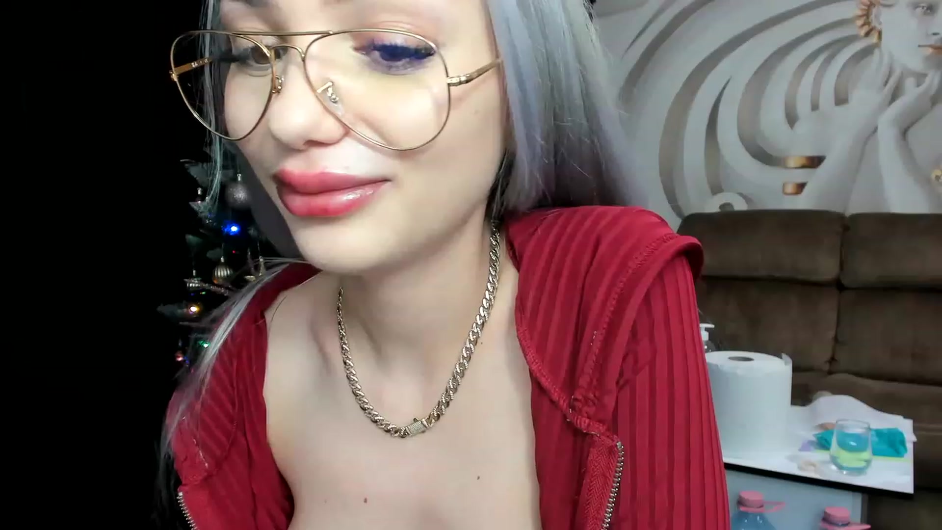 Gallery image thumbnail from HaleySweet18's myfreecams stream on, 12/30/2022, 01:01 image 14 of 20