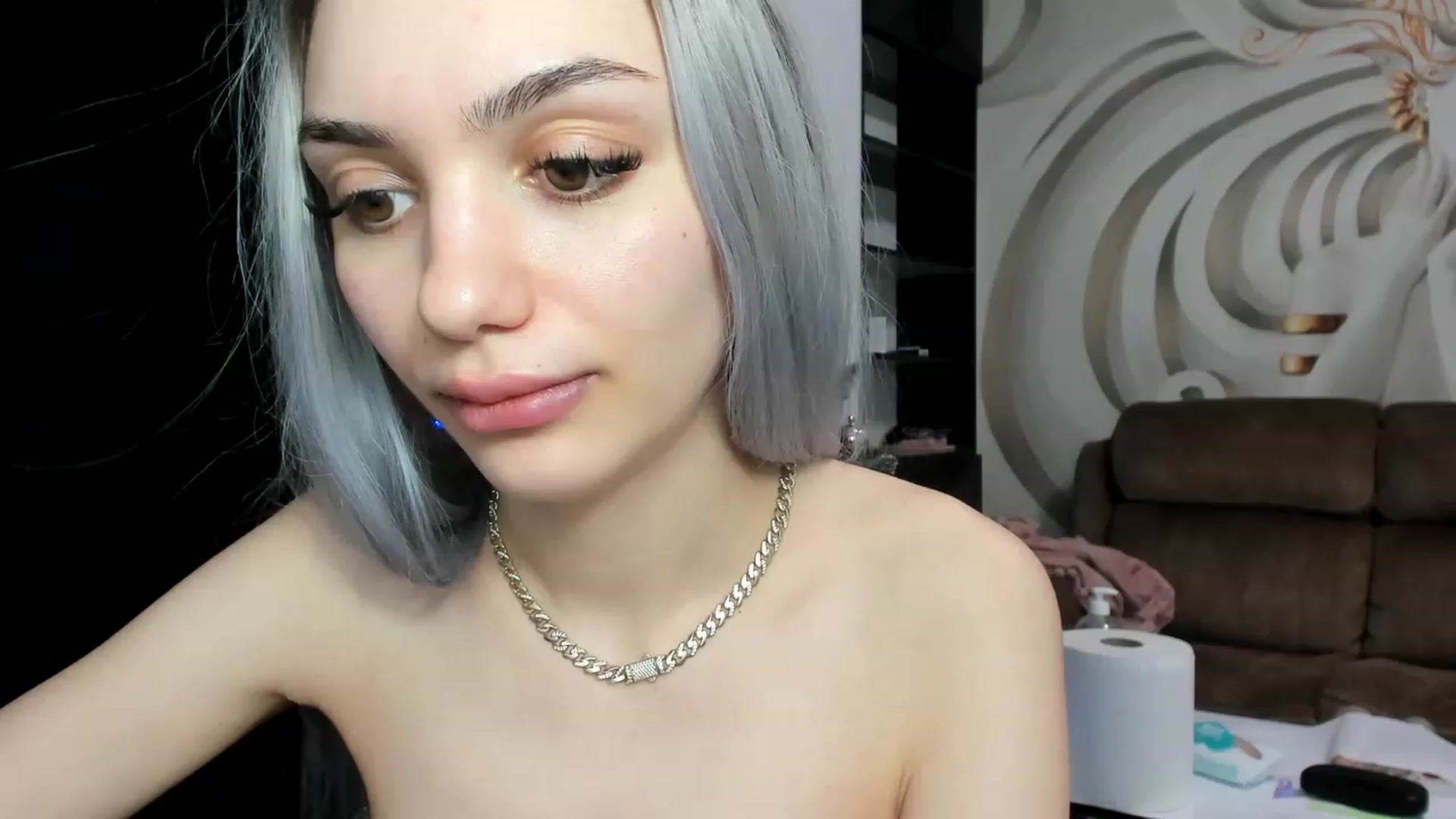 Gallery image thumbnail from HaleySweet18's myfreecams stream on, 01/01/2023, 21:17 image 10 of 20