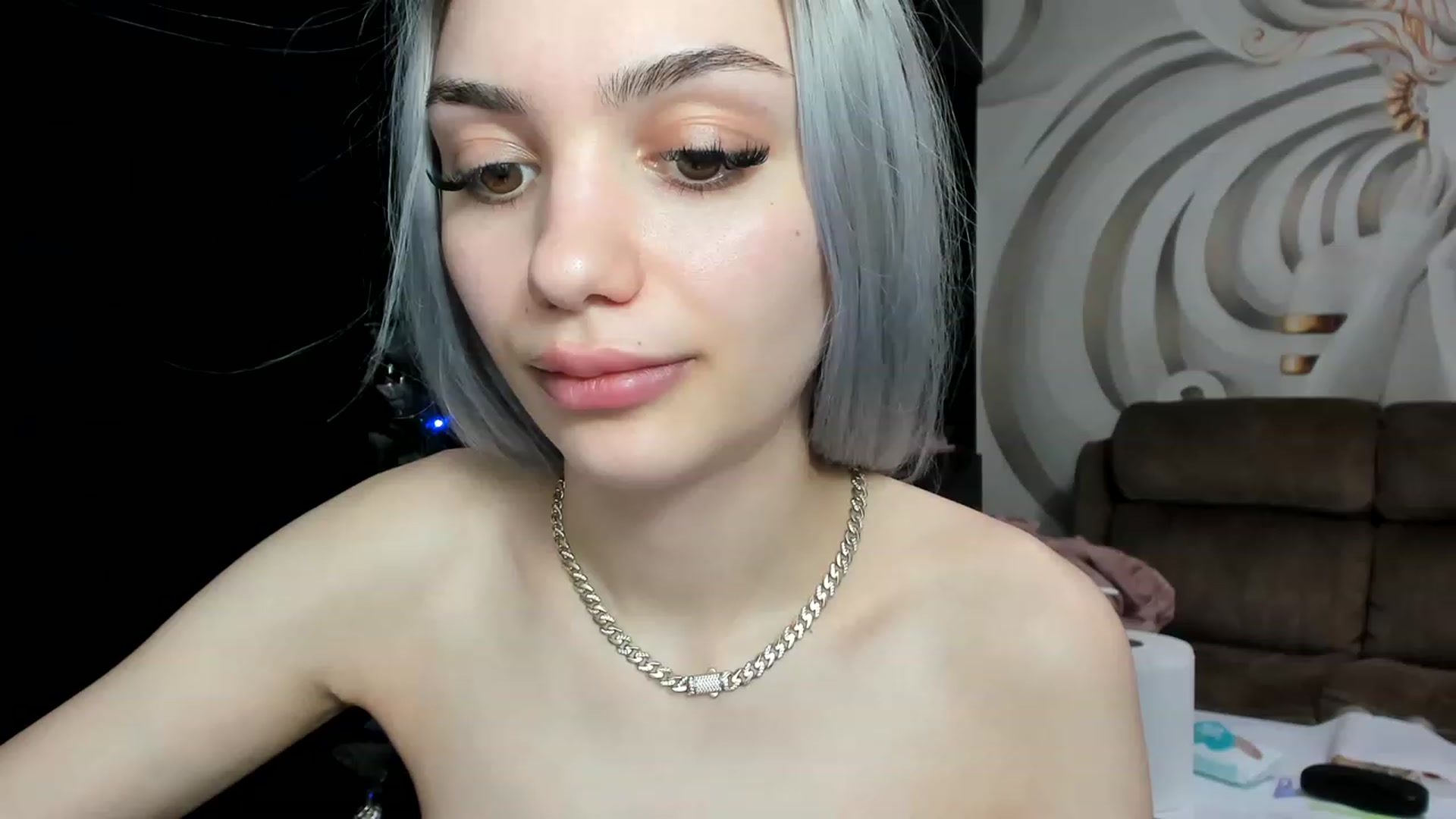 Gallery image thumbnail from HaleySweet18's myfreecams stream on, 01/01/2023, 21:17 image 12 of 20