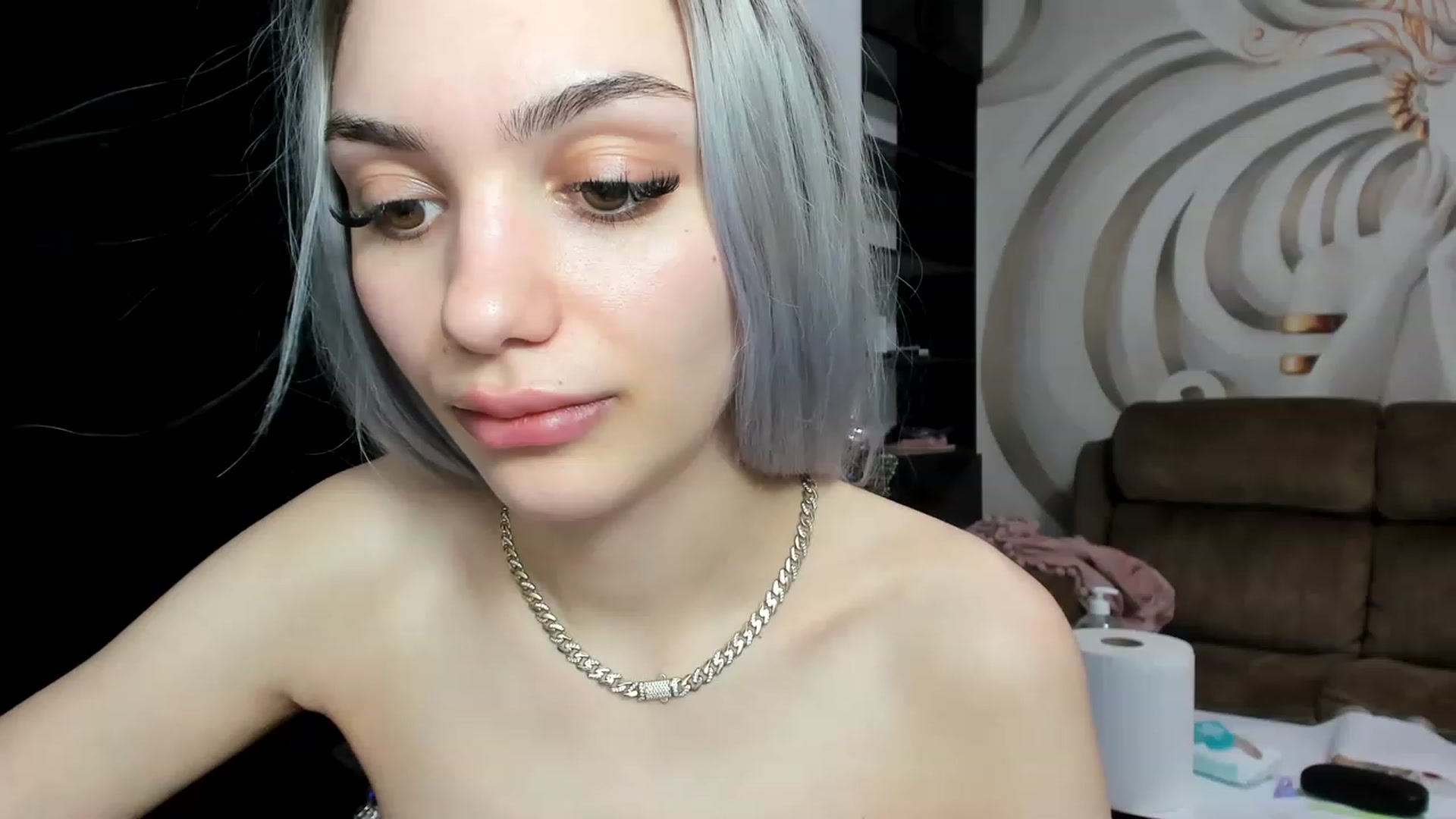 Gallery image thumbnail from HaleySweet18's myfreecams stream on, 01/01/2023, 21:17 image 13 of 20