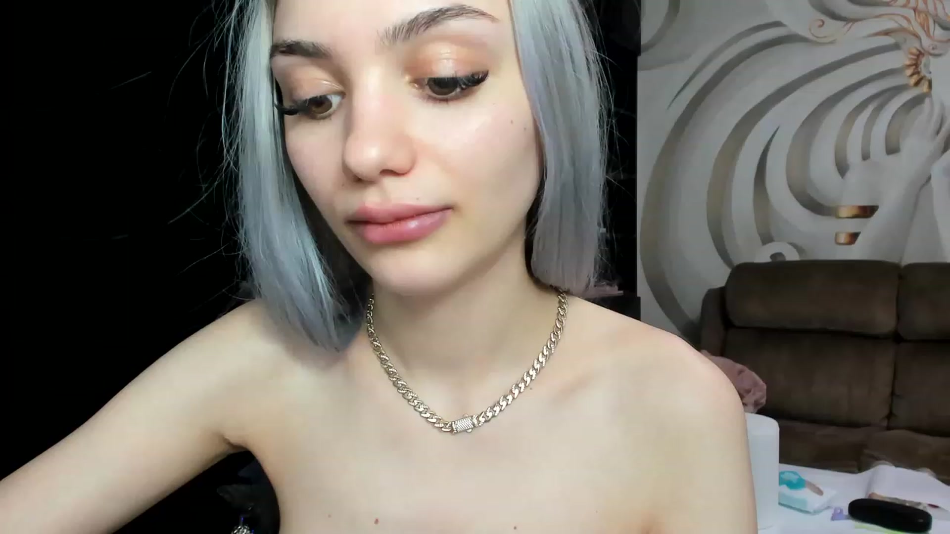 Gallery image thumbnail from HaleySweet18's myfreecams stream on, 01/01/2023, 21:17 image 6 of 20