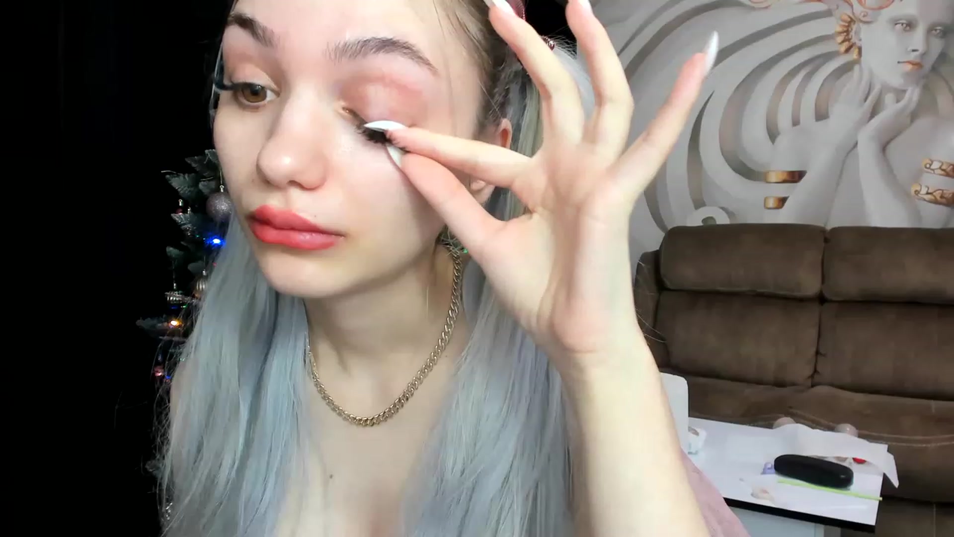 Gallery image thumbnail from HaleySweet18's myfreecams stream on, 01/03/2023, 02:49 image 3 of 20