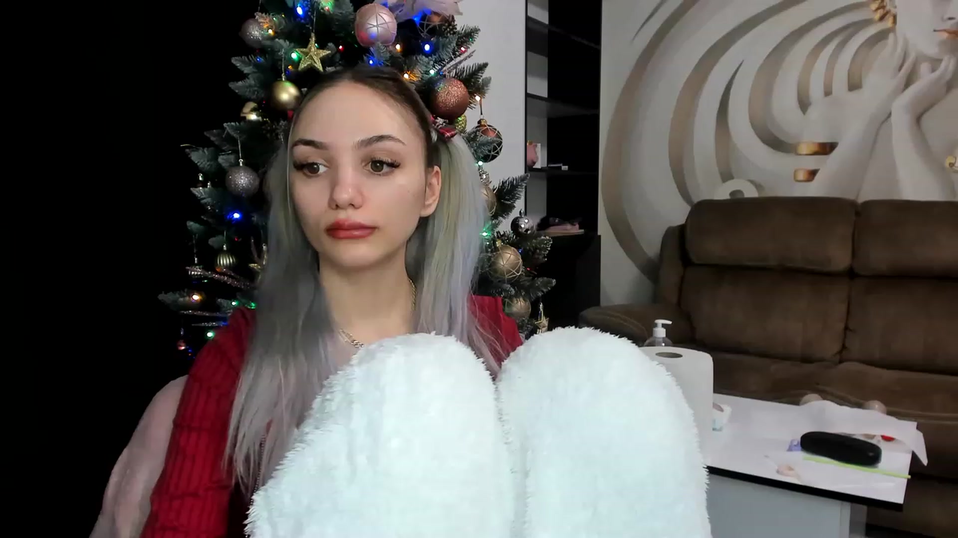 Gallery image thumbnail from HaleySweet18's myfreecams stream on, 01/03/2023, 03:21 image 12 of 20