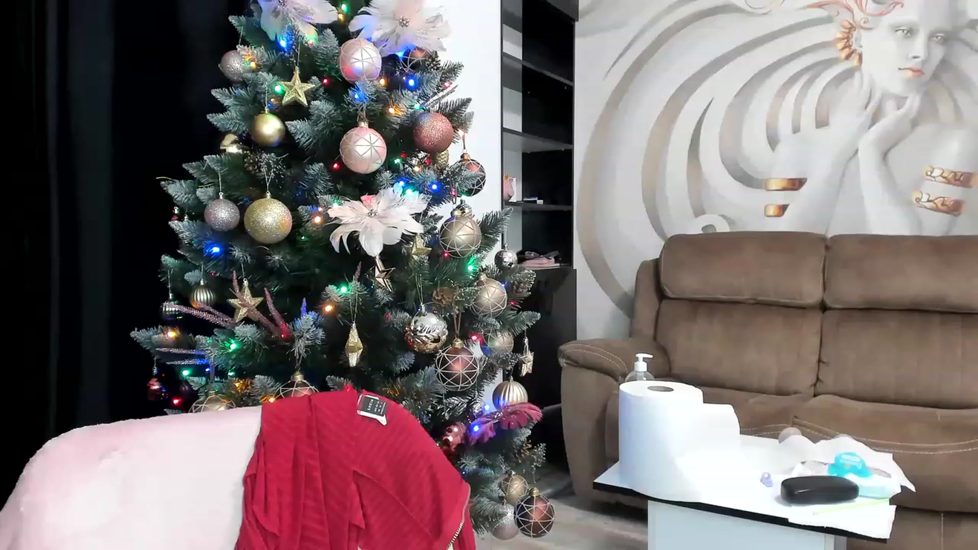 Gallery image thumbnail from HaleySweet18's myfreecams stream on, 01/04/2023, 04:03 image 16 of 20