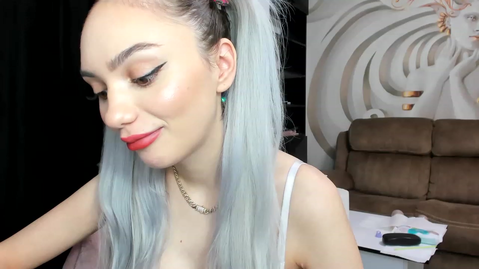 Gallery image thumbnail from HaleySweet18's myfreecams stream on, 01/08/2023, 02:55 image 16 of 20