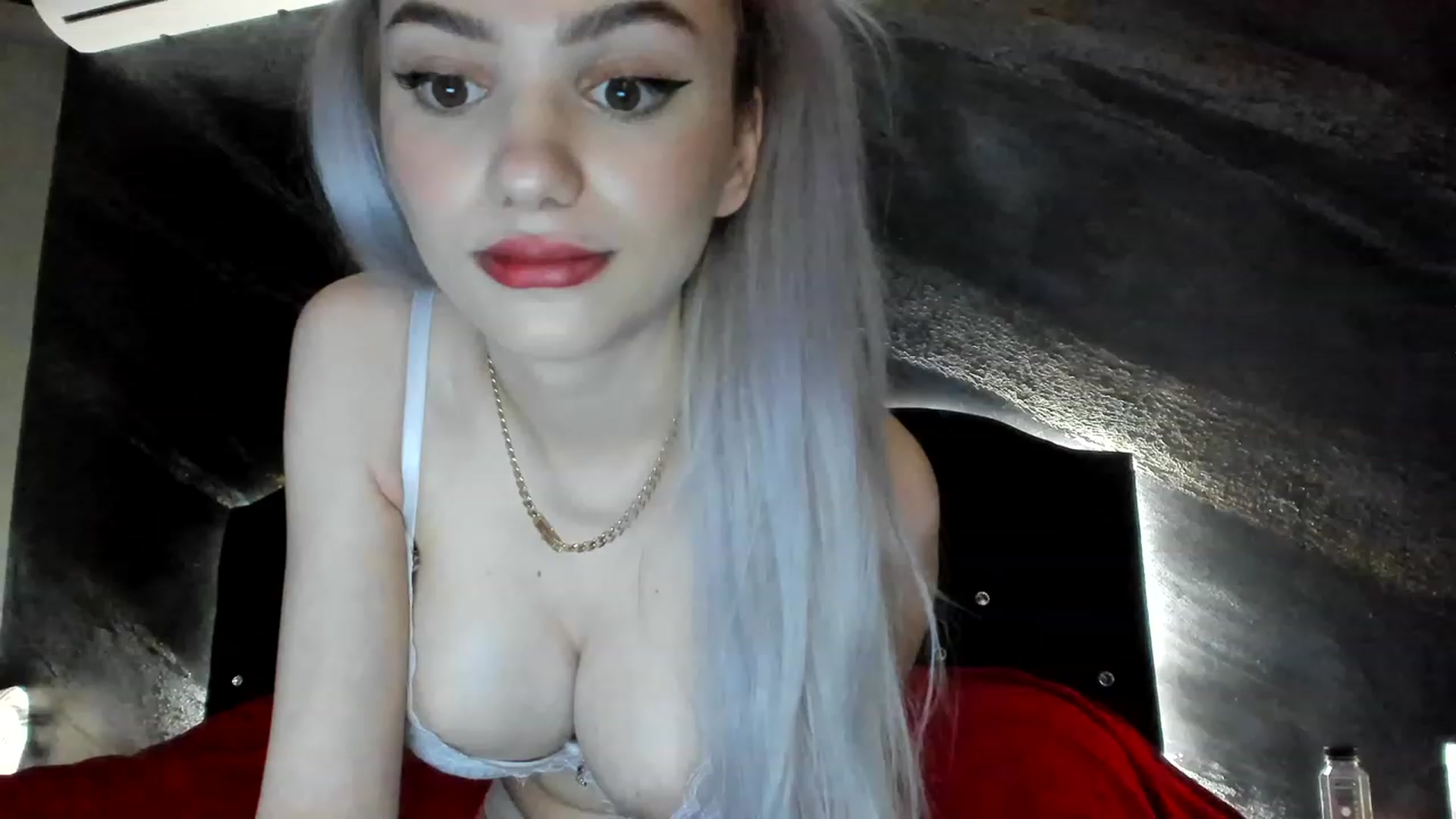 Gallery image thumbnail from HaleySweet18's myfreecams stream on, 01/08/2023, 04:01 image 14 of 20