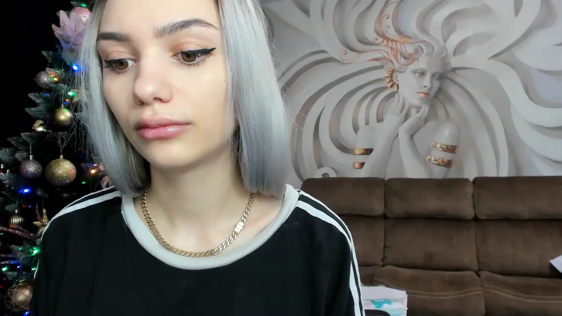Gallery image thumbnail from HaleySweet18's myfreecams stream on, 01/08/2023, 22:47 image 19 of 20