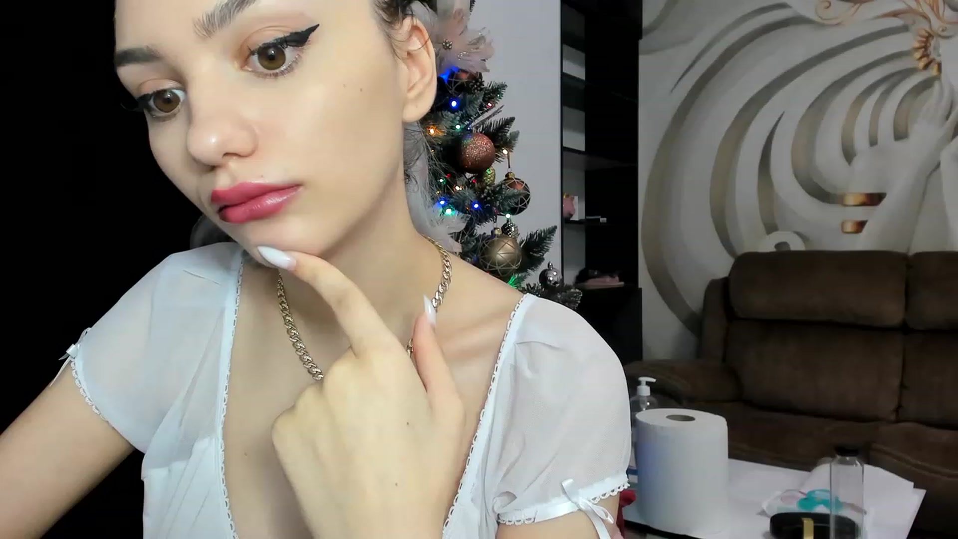 Gallery image thumbnail from HaleySweet18's myfreecams stream on, 01/10/2023, 05:43 image 3 of 20
