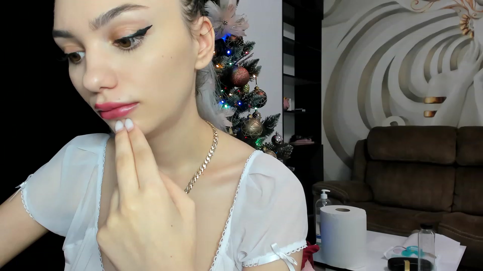 Gallery image thumbnail from HaleySweet18's myfreecams stream on, 01/10/2023, 05:43 image 5 of 20