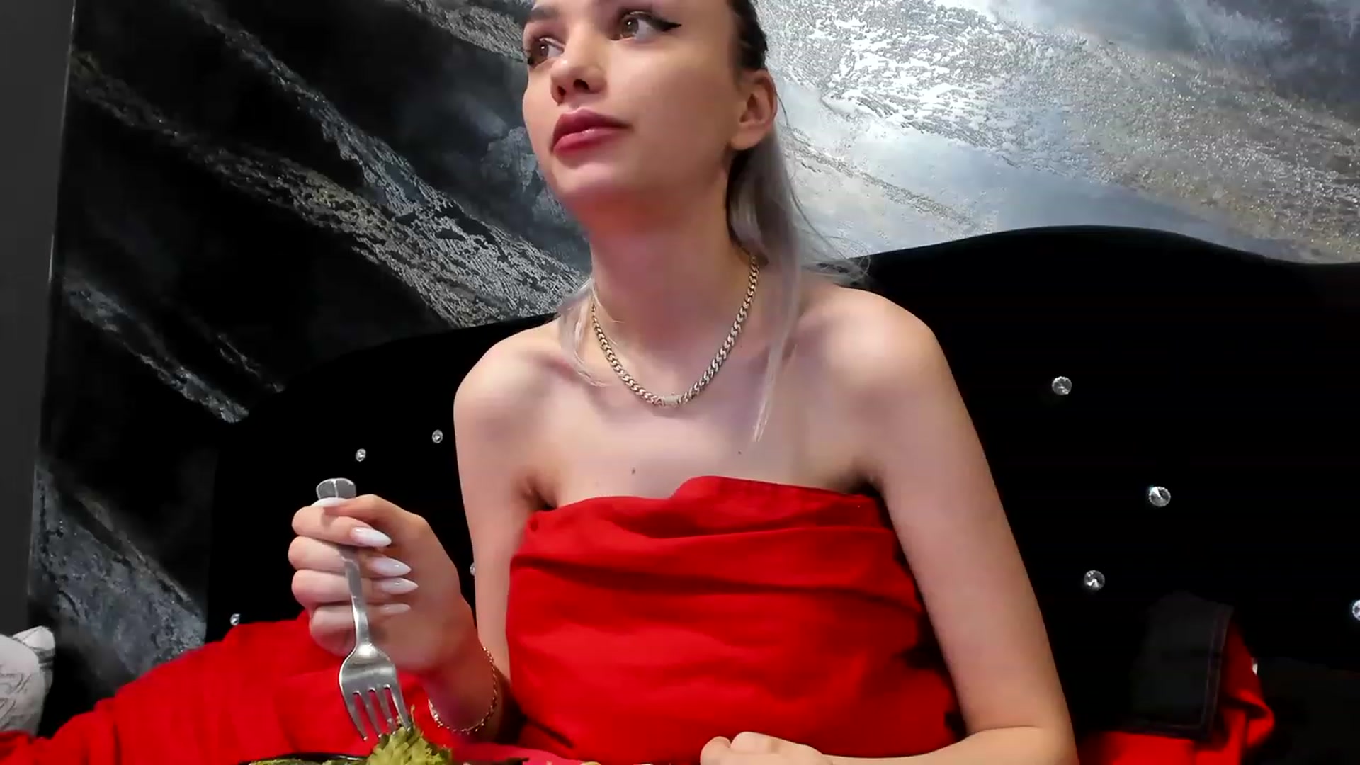 Gallery image thumbnail from HaleySweet18's myfreecams stream on, 01/10/2023, 07:48 image 7 of 20
