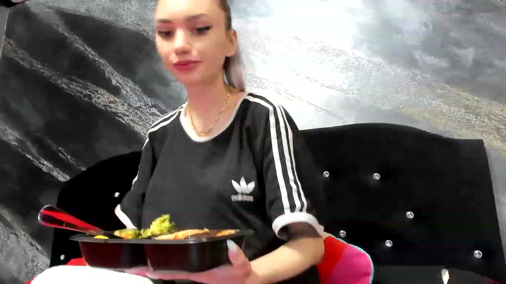 Gallery image thumbnail from HaleySweet18's myfreecams stream on, 01/10/2023, 07:48 image 1 of 20