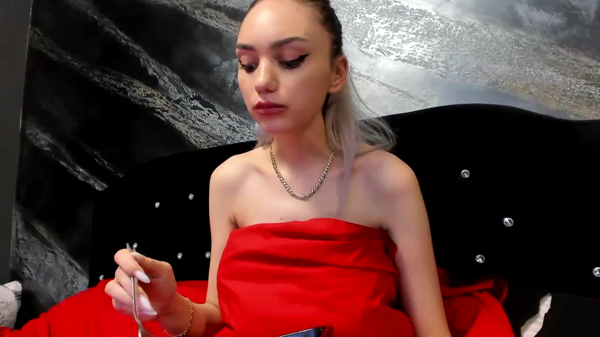 Gallery image thumbnail from HaleySweet18's myfreecams stream on, 01/10/2023, 07:48 image 14 of 20