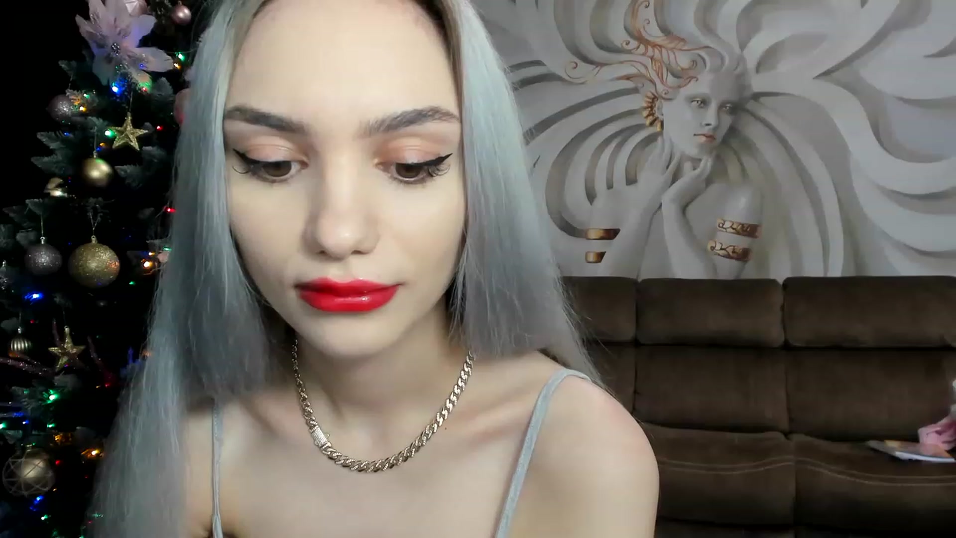Gallery image thumbnail from HaleySweet18's myfreecams stream on, 01/10/2023, 22:49 image 4 of 20