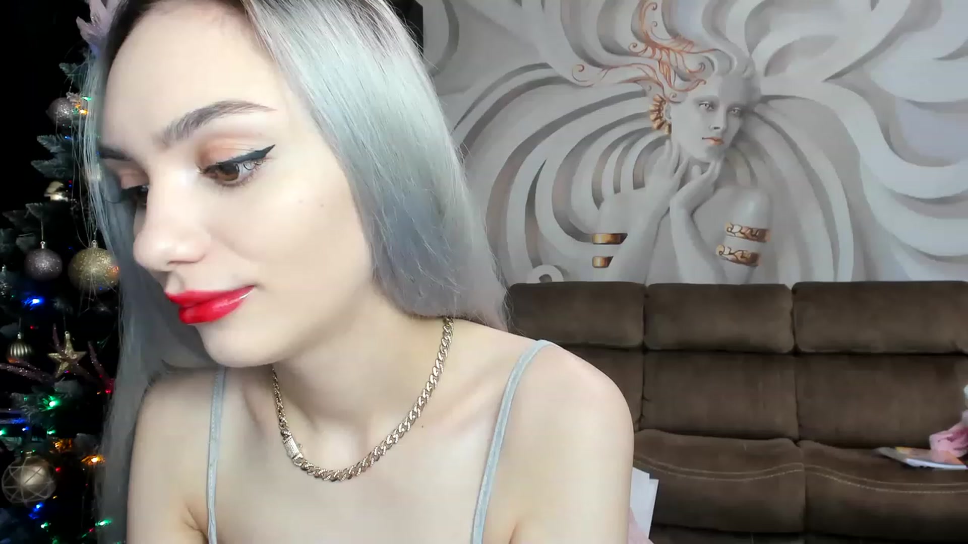 Gallery image thumbnail from HaleySweet18's myfreecams stream on, 01/10/2023, 22:49 image 17 of 20