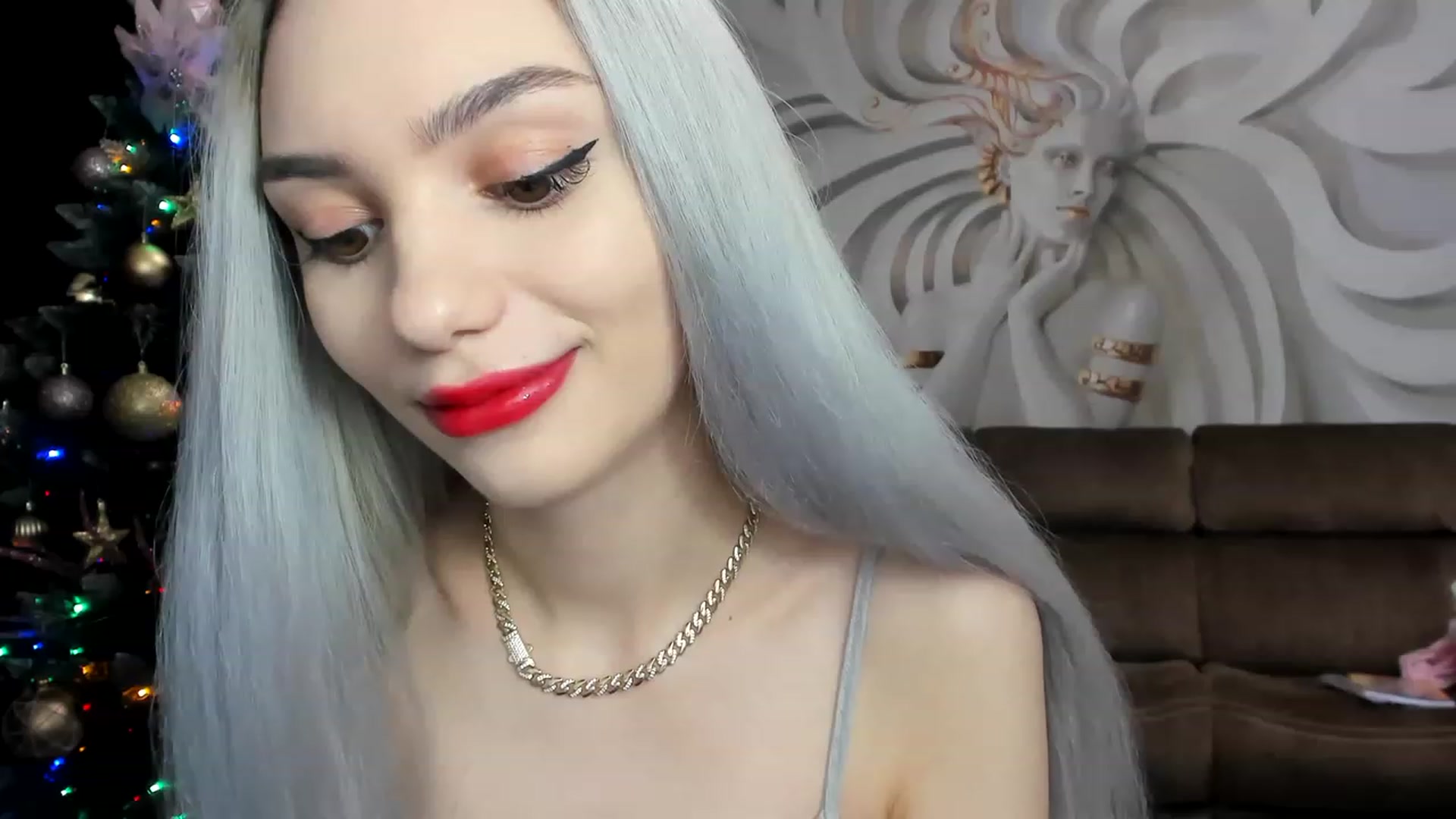 Gallery image thumbnail from HaleySweet18's myfreecams stream on, 01/10/2023, 22:49 image 9 of 20
