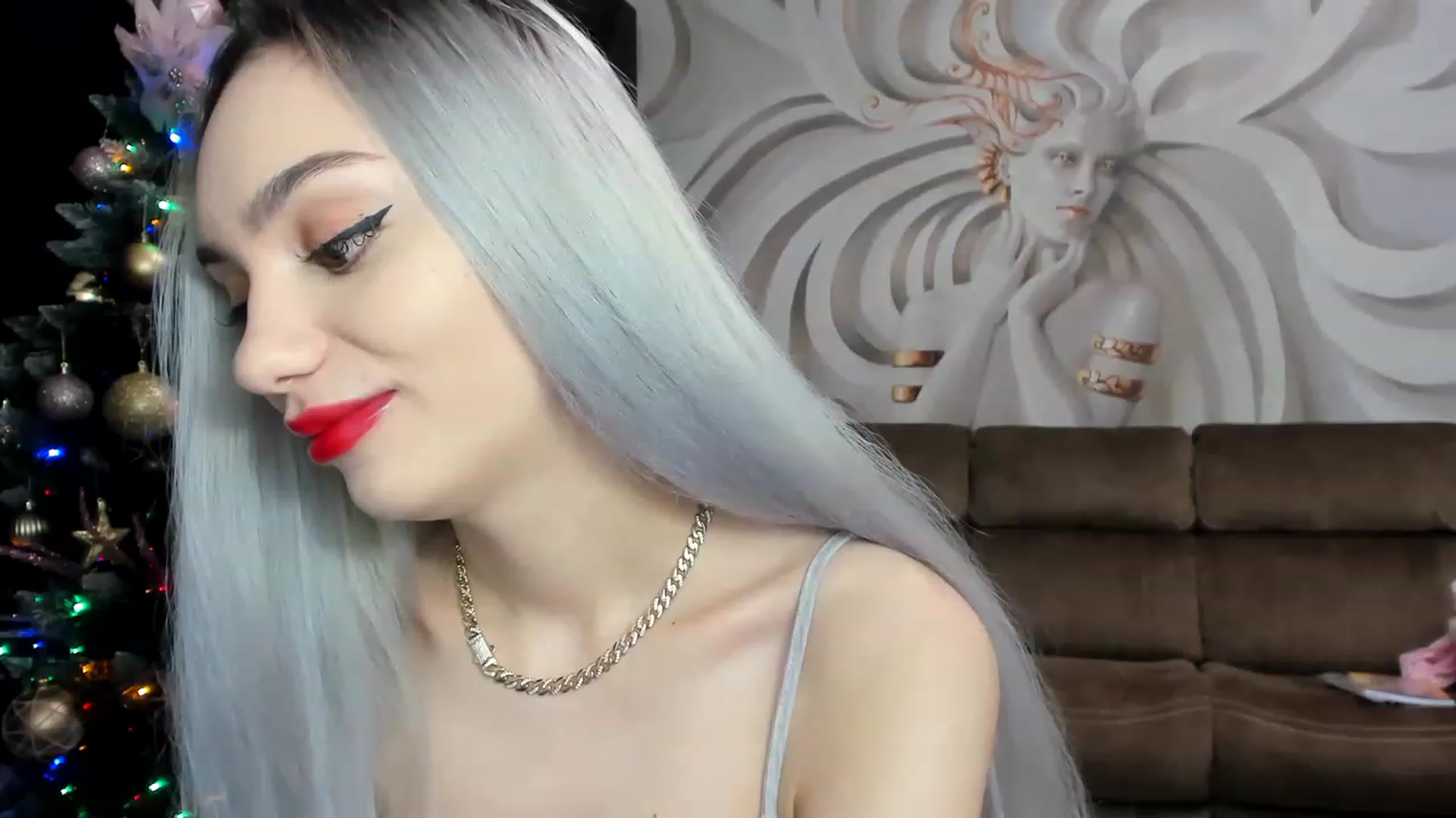 Gallery image thumbnail from HaleySweet18's myfreecams stream on, 01/10/2023, 22:49 image 10 of 20