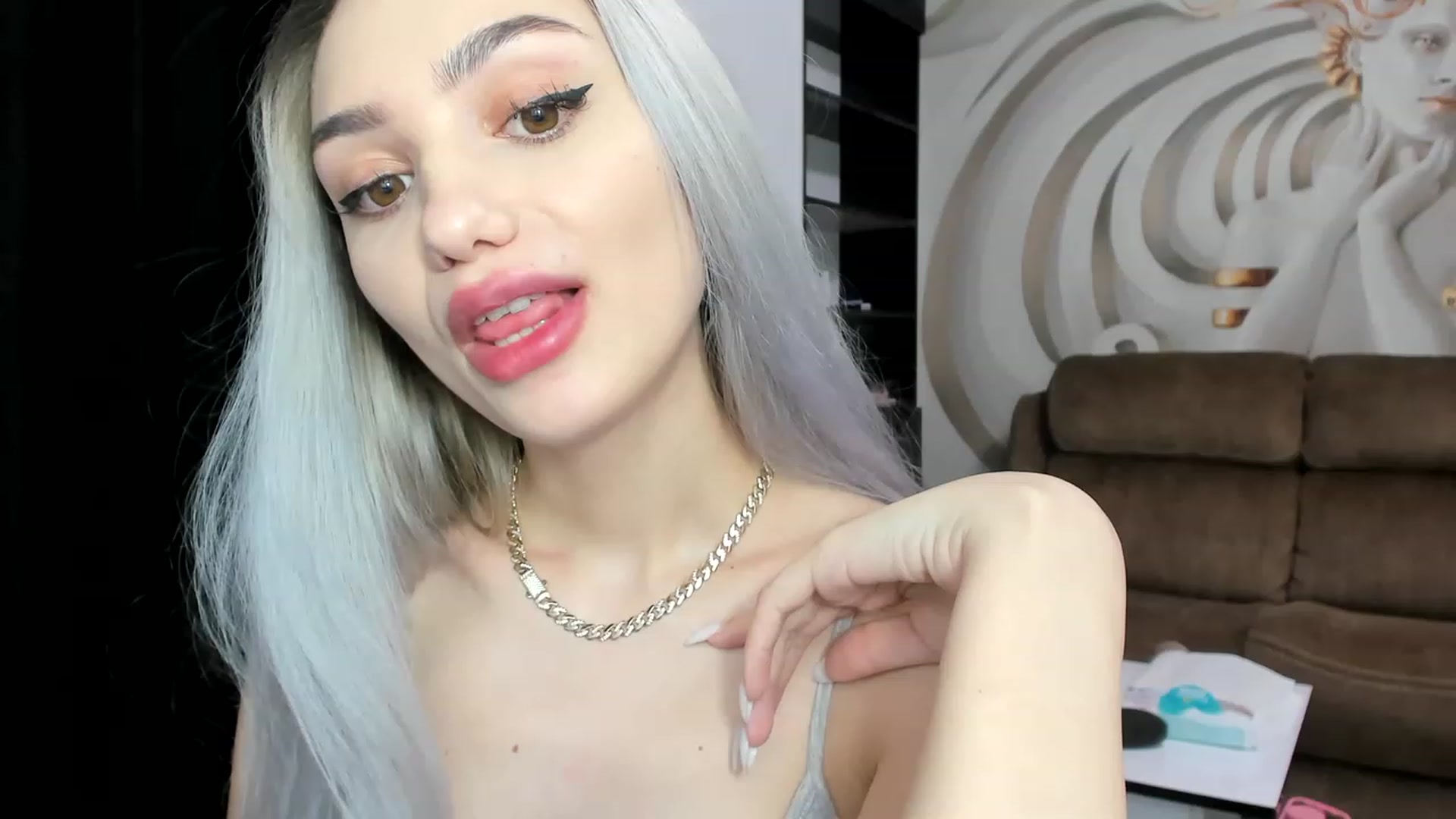 Gallery image thumbnail from HaleySweet18's myfreecams stream on, 01/11/2023, 24:25 image 20 of 20