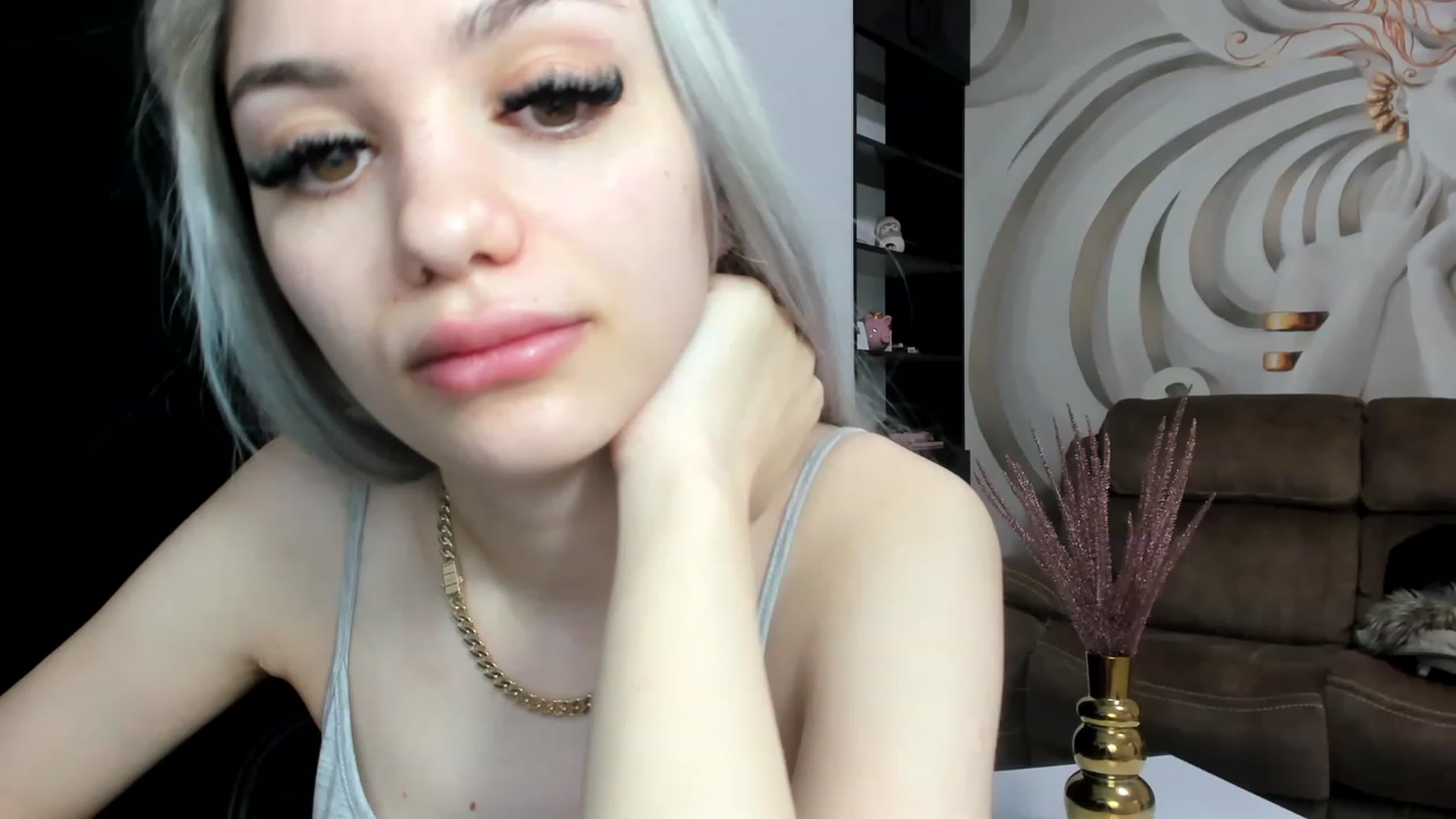 Gallery image thumbnail from HaleySweet18's myfreecams stream on, 01/13/2023, 21:28 image 14 of 20