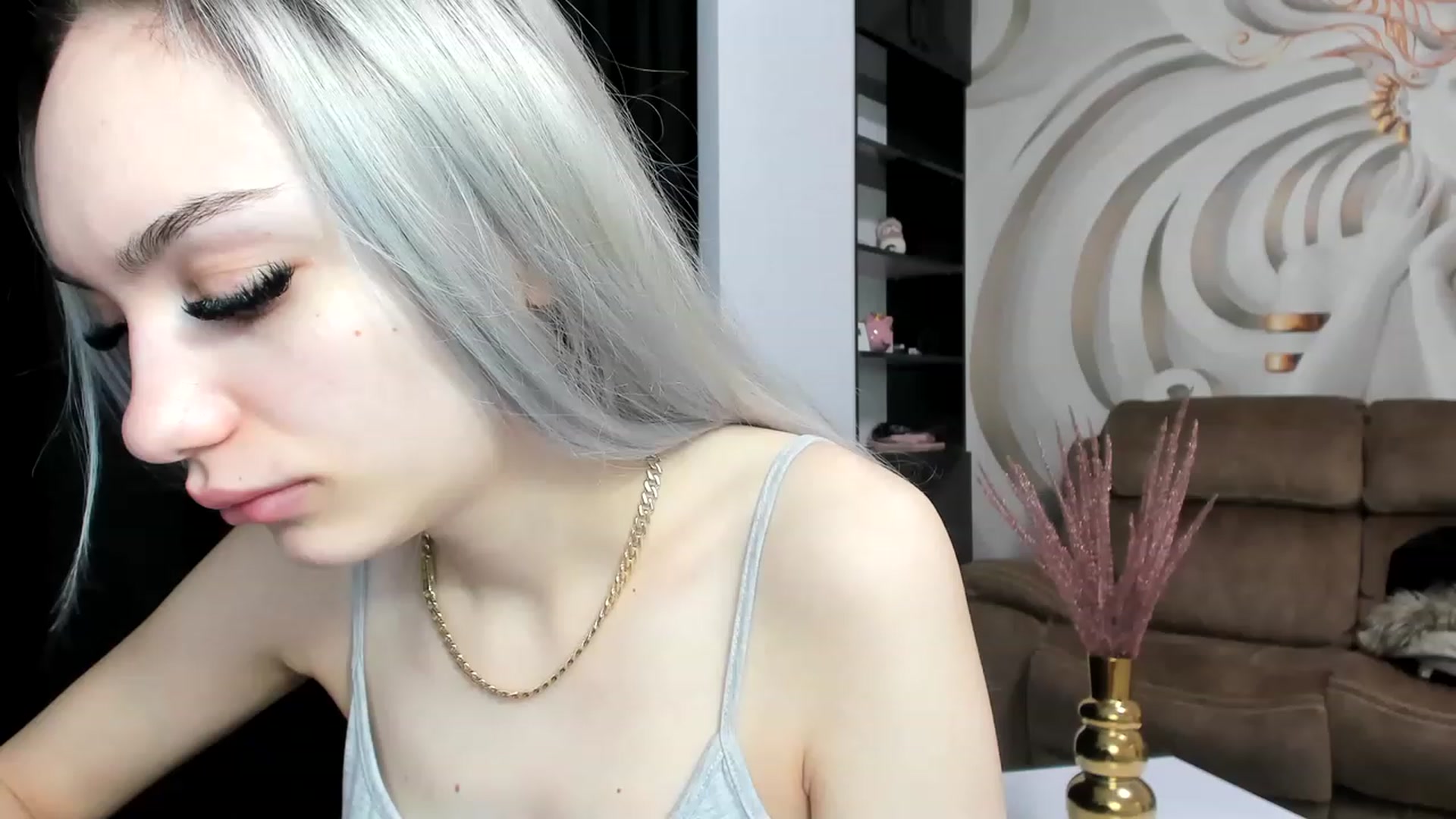Gallery image thumbnail from HaleySweet18's myfreecams stream on, 01/13/2023, 21:28 image 12 of 20