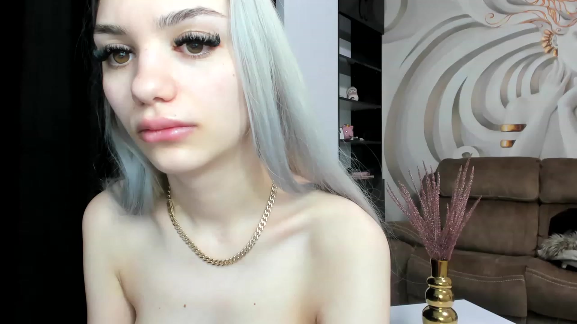 Gallery image thumbnail from HaleySweet18's myfreecams stream on, 01/13/2023, 21:28 image 2 of 20