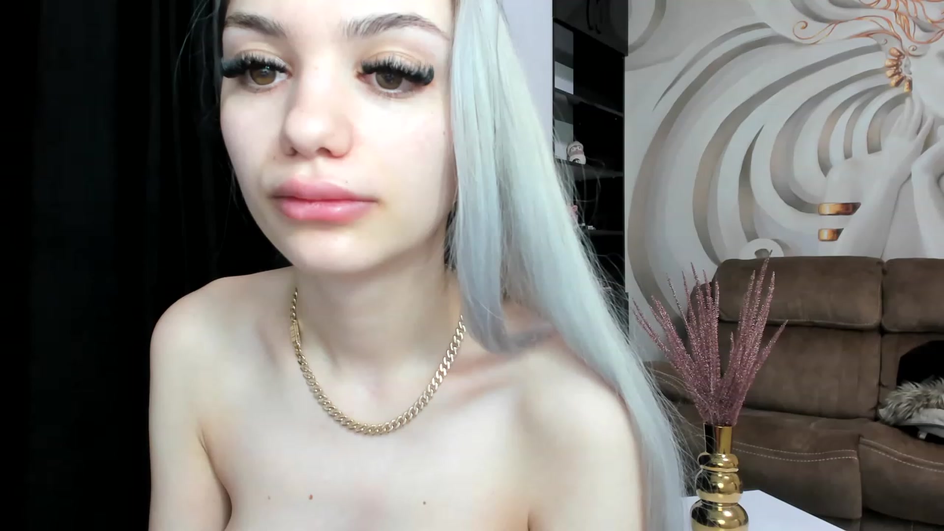 Gallery image thumbnail from HaleySweet18's myfreecams stream on, 01/13/2023, 21:28 image 3 of 20