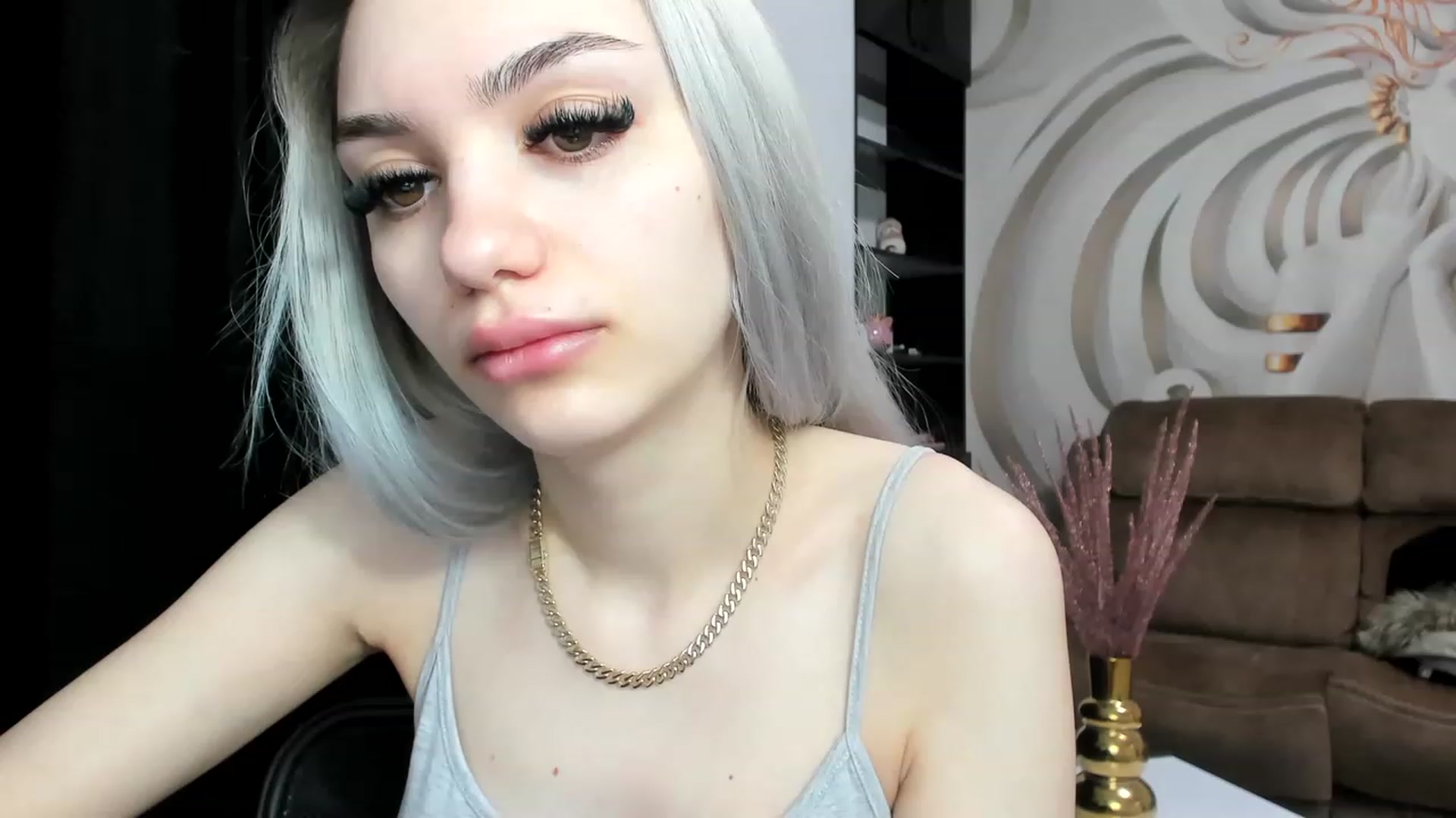 Gallery image thumbnail from HaleySweet18's myfreecams stream on, 01/13/2023, 21:28 image 16 of 20