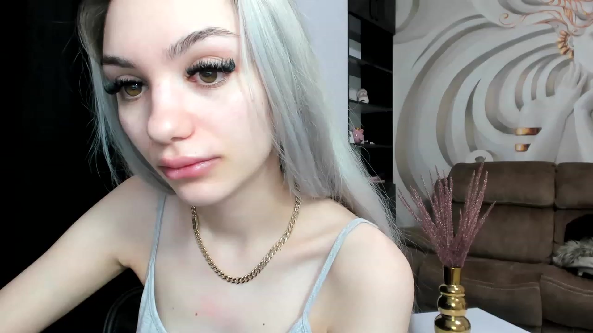 Gallery image thumbnail from HaleySweet18's myfreecams stream on, 01/13/2023, 21:28 image 18 of 20