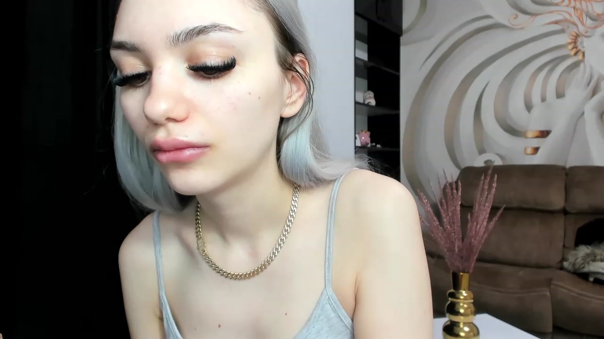 Gallery image thumbnail from HaleySweet18's myfreecams stream on, 01/13/2023, 21:28 image 7 of 20