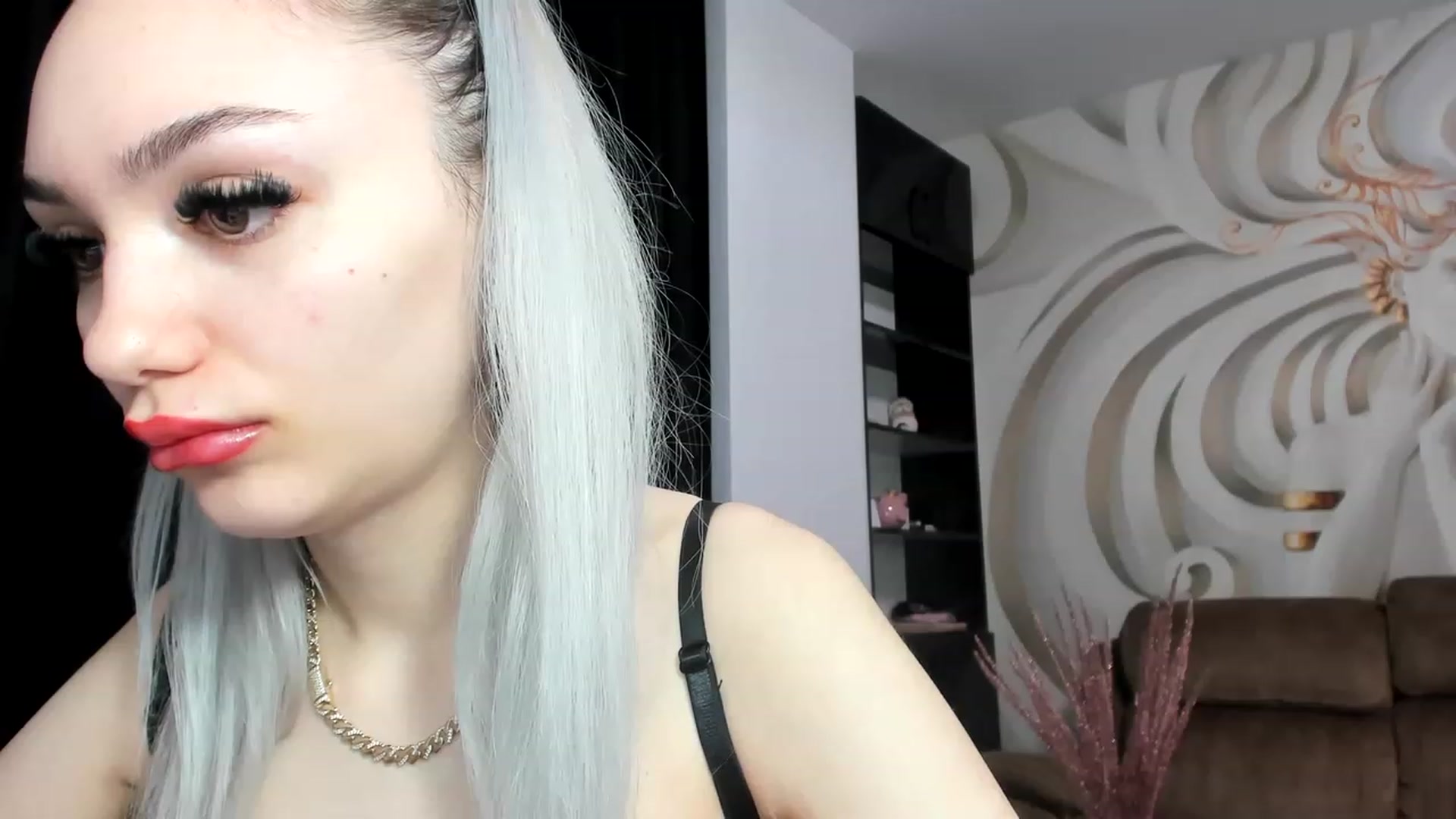 Gallery image thumbnail from HaleySweet18's myfreecams stream on, 01/16/2023, 02:01 image 9 of 20
