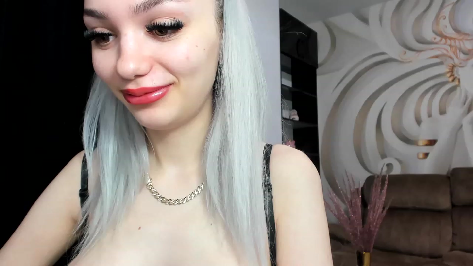 Gallery image thumbnail from HaleySweet18's myfreecams stream on, 01/16/2023, 02:01 image 12 of 20