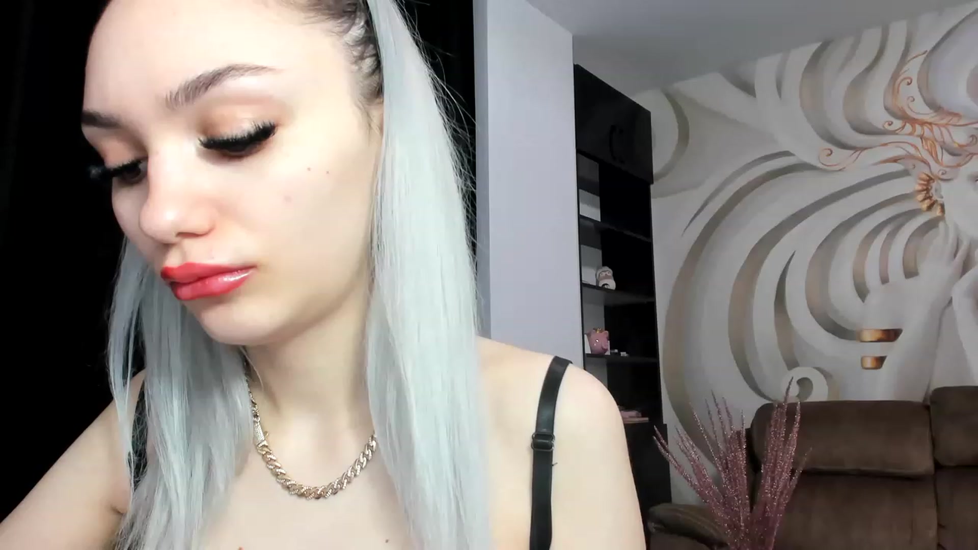 Gallery image thumbnail from HaleySweet18's myfreecams stream on, 01/16/2023, 02:01 image 6 of 20
