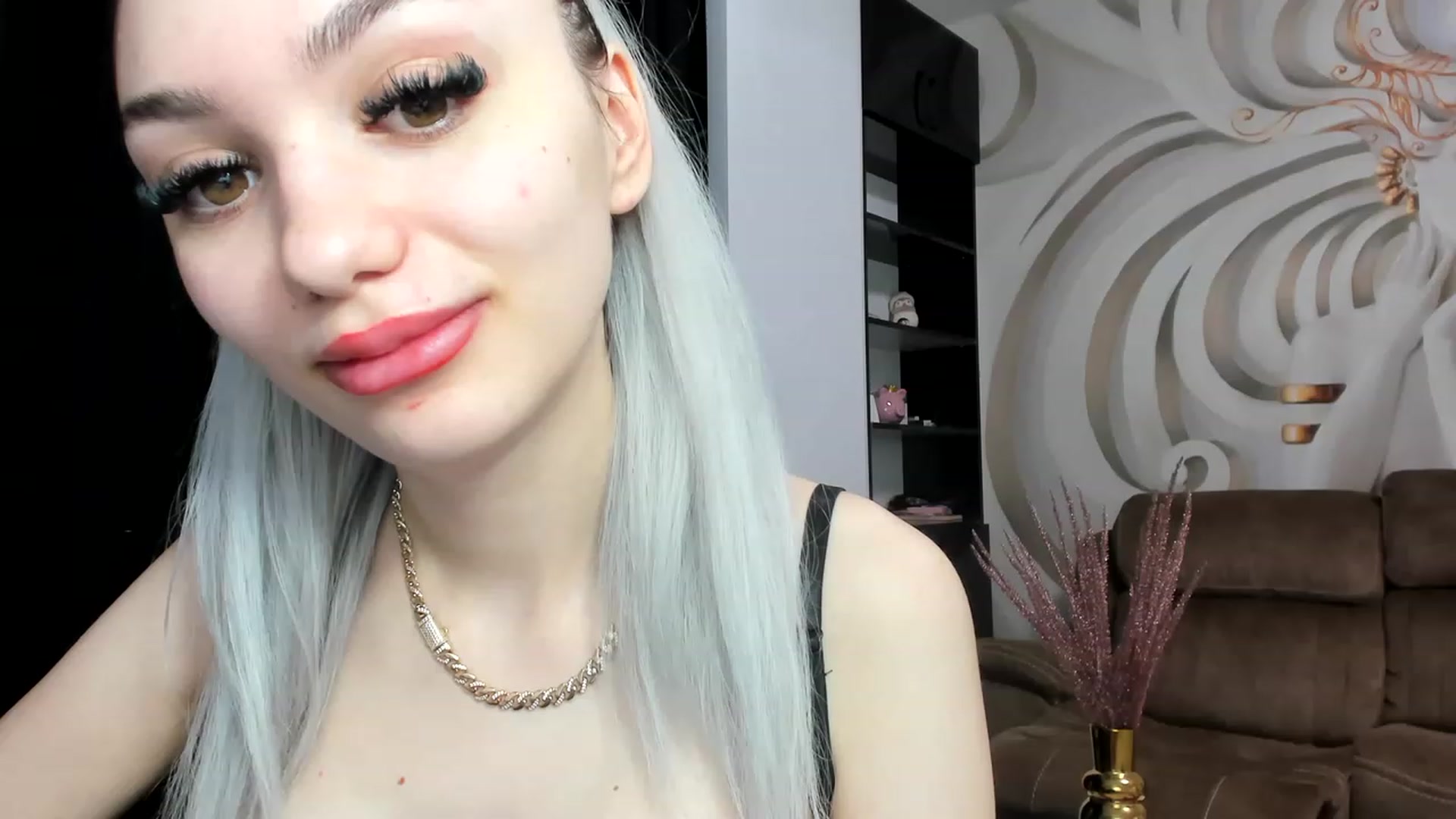 Gallery image thumbnail from HaleySweet18's myfreecams stream on, 01/16/2023, 04:30 image 2 of 20