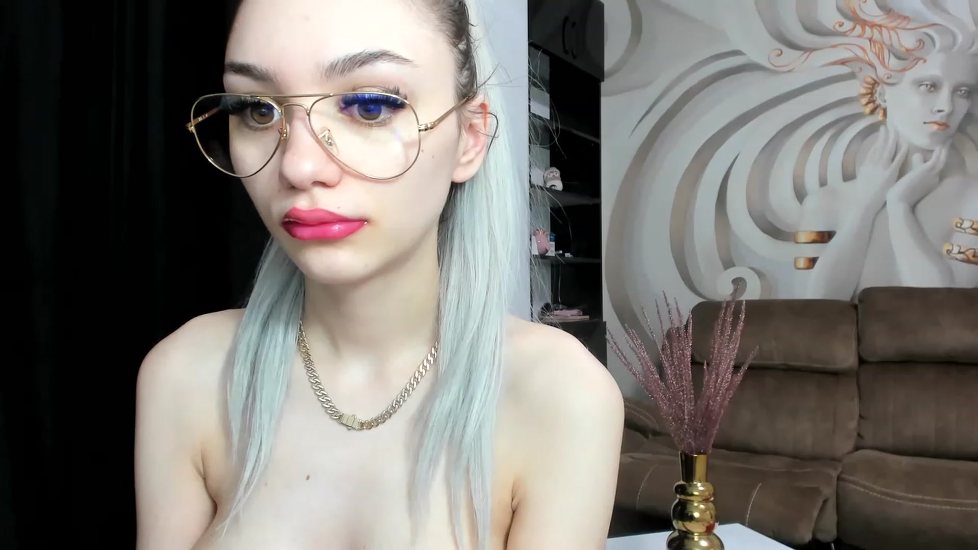 Gallery image thumbnail from HaleySweet18's myfreecams stream on, 01/17/2023, 02:09 image 5 of 20