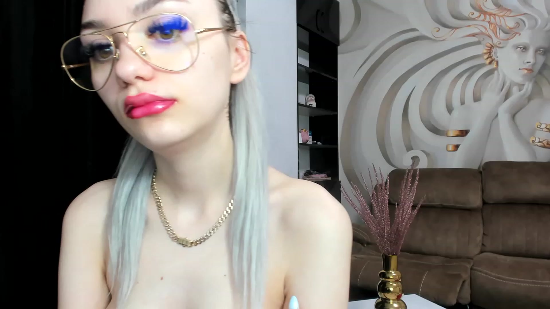 Gallery image thumbnail from HaleySweet18's myfreecams stream on, 01/17/2023, 02:09 image 8 of 20