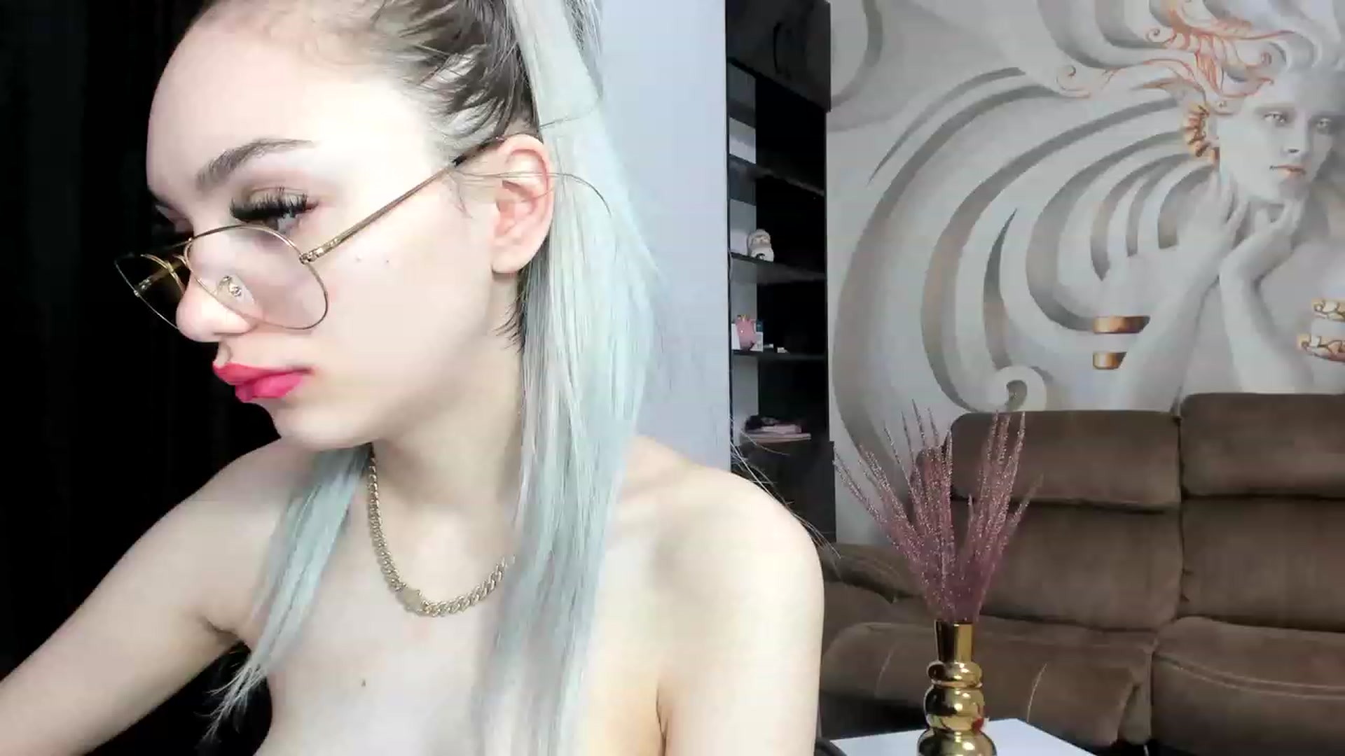 Gallery image thumbnail from HaleySweet18's myfreecams stream on, 01/17/2023, 02:48 image 5 of 20