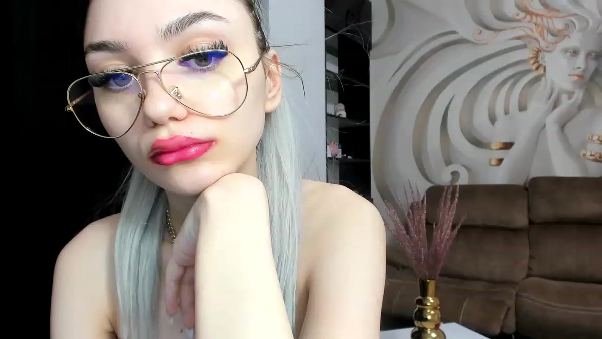 Gallery image thumbnail from HaleySweet18's myfreecams stream on, 01/17/2023, 02:48 image 14 of 20