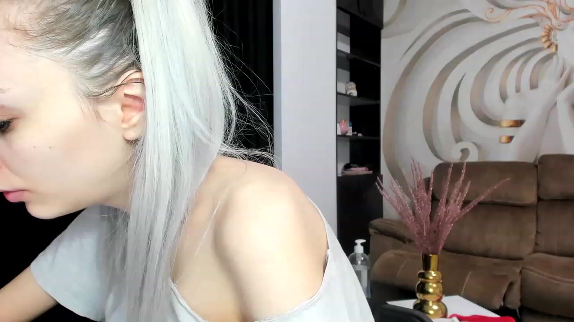 Gallery image thumbnail from HaleySweet18's myfreecams stream on, 01/18/2023, 03:59 image 4 of 20